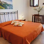 Frühstückspension La Mimosa Di 4*