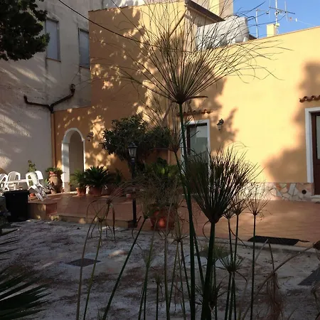 La Mimosa Di Bed & Breakfast 3*