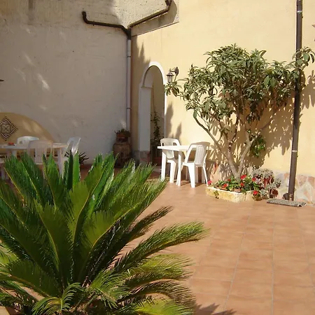 La Mimosa Di Bed & Breakfast 3*